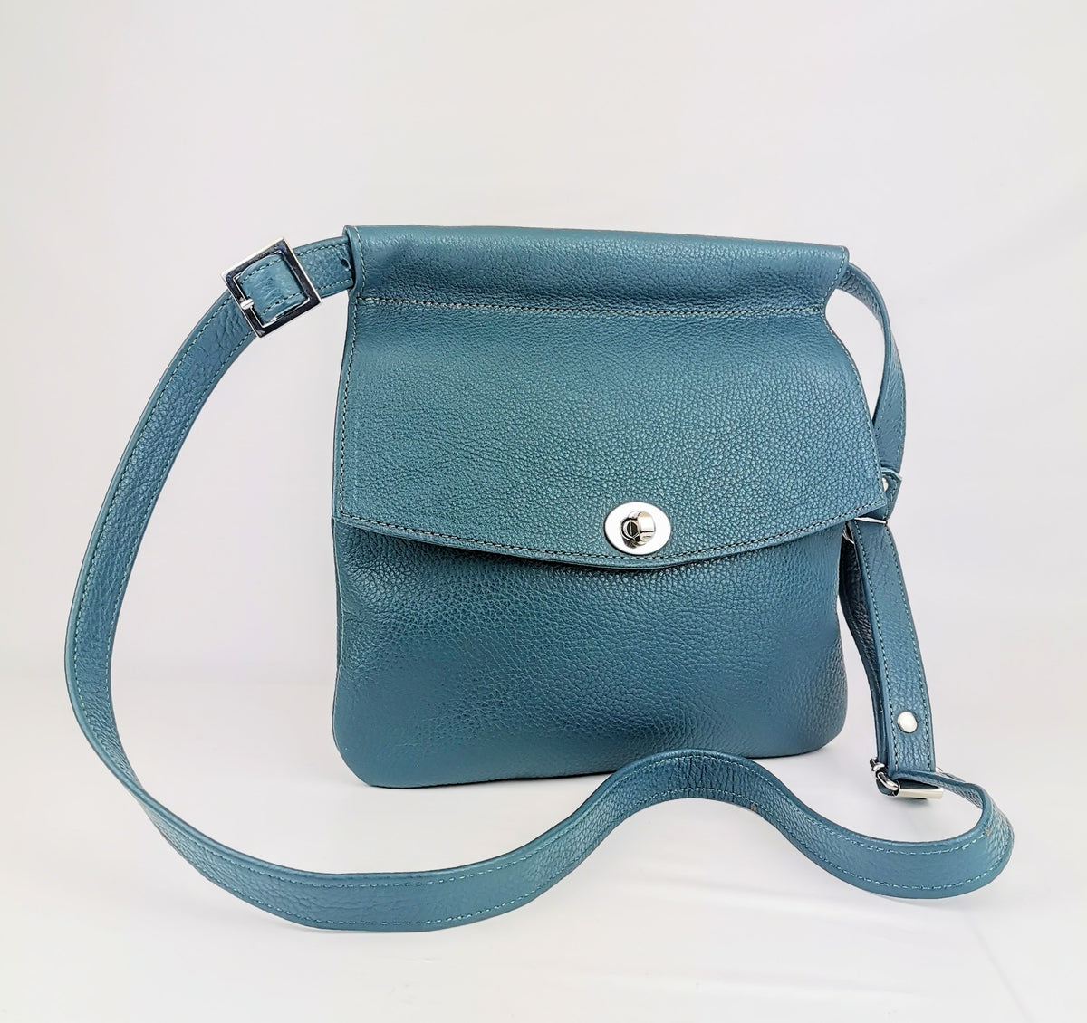Mom belt bag in teal pebbled leather