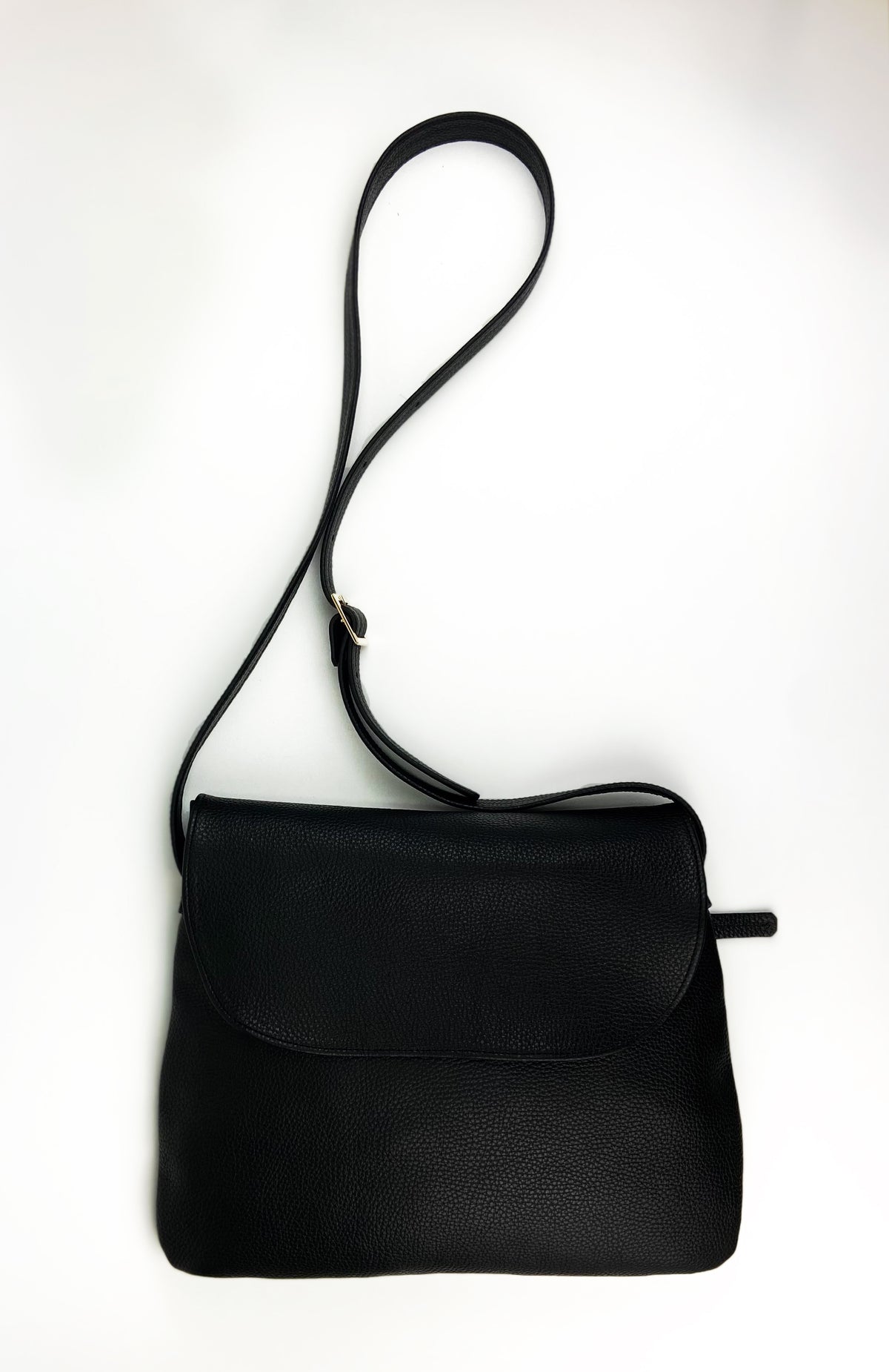 Minny Satchel with back pocket in black pebble leather