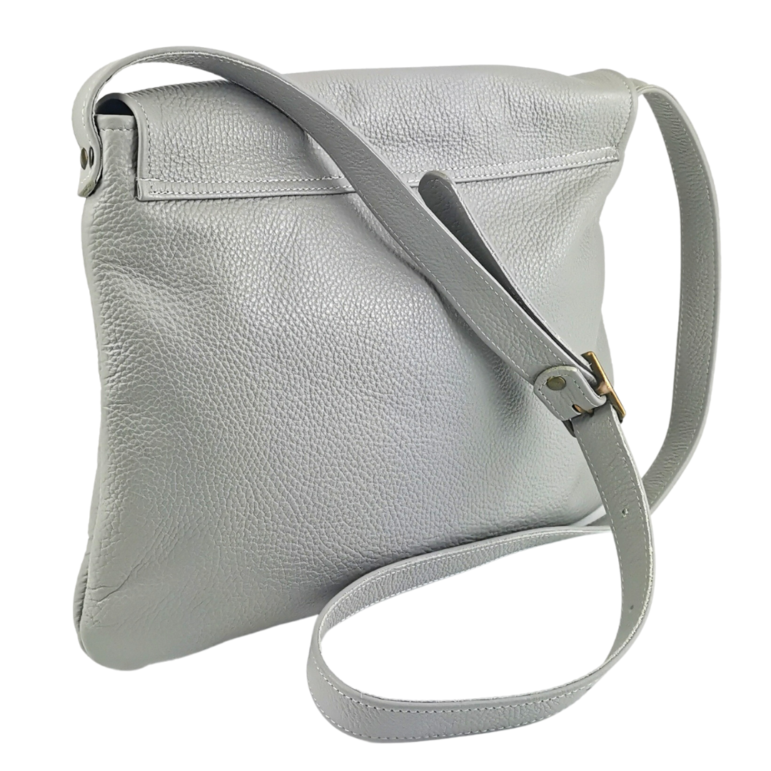 Minny Satchel  in olive pebble leather