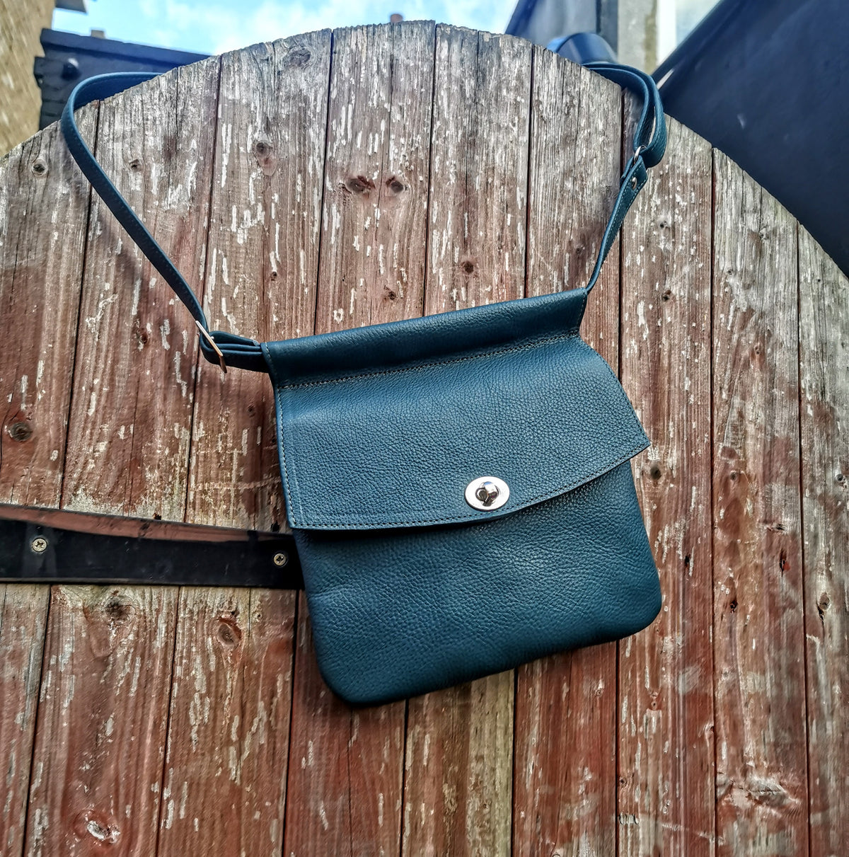 Mom belt bag in teal pebbled leather